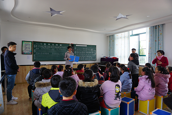 八公山区小学最新动态报道